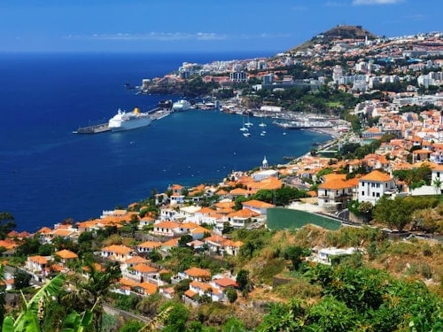 Hop-on Hop-off Bus Funchal: 48-Hour 3 in 1 Tour