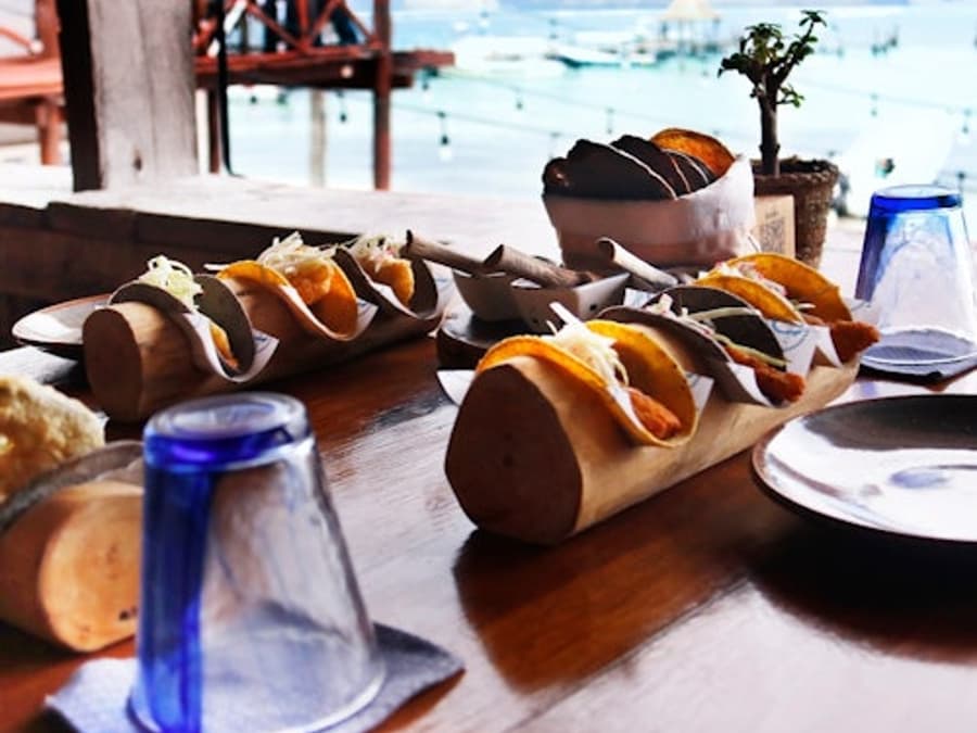 Puerto Morelos: Tast de Tacos i Tequila amb Guia + Trasllat d'Anada i Tornada