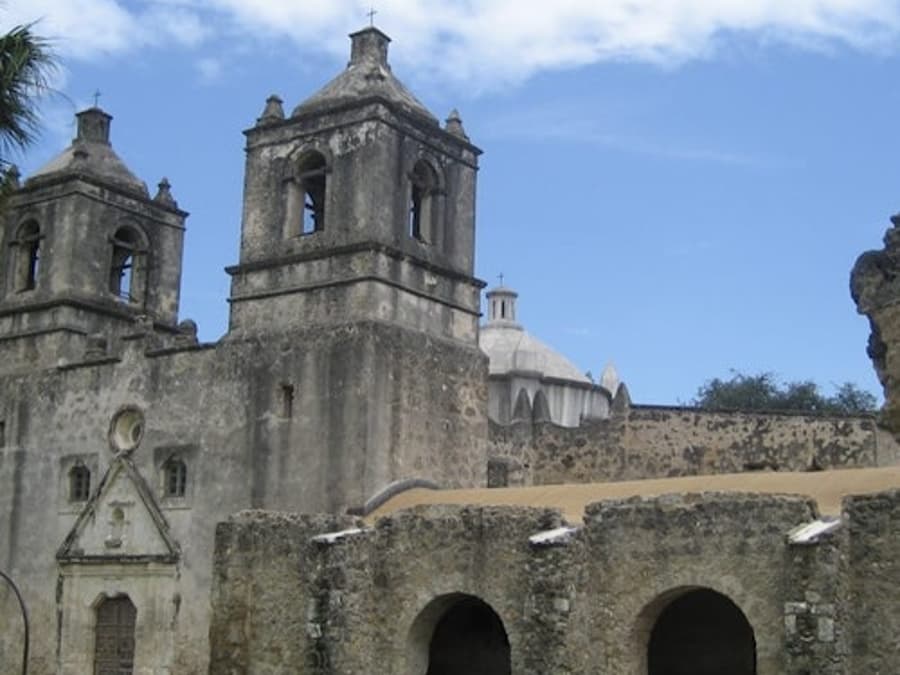 San Antonio: Small Group Night Tour + River Cruise + Tower of the Americas Entry