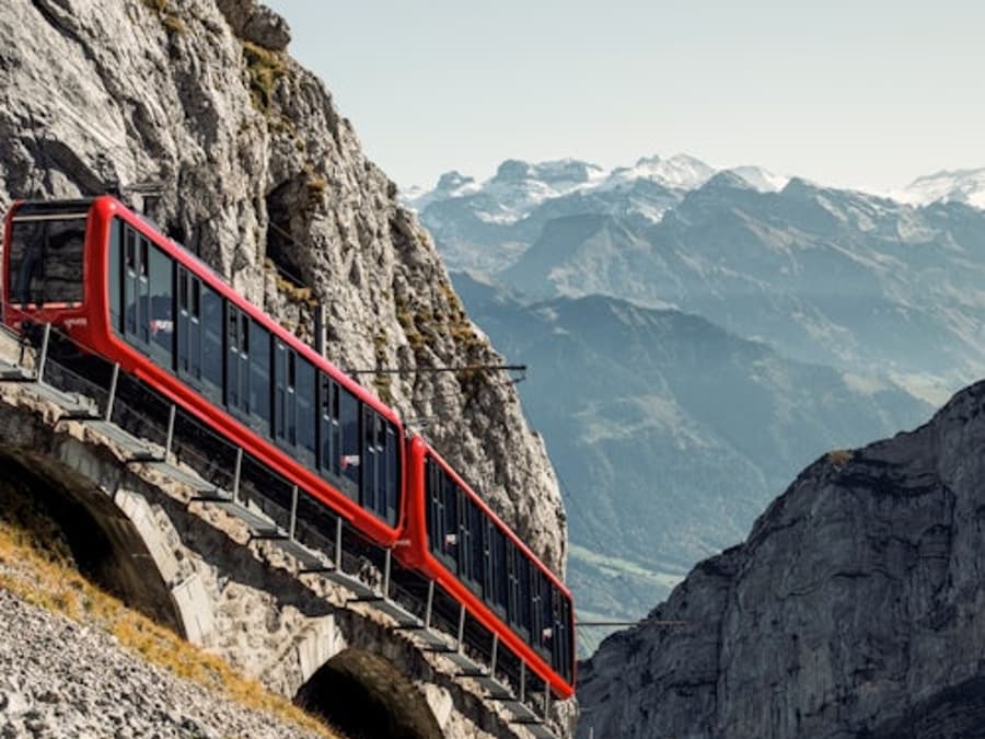 Mount Pilatus: Selvstyrt Sølvrundtur fra Luzern + Tog