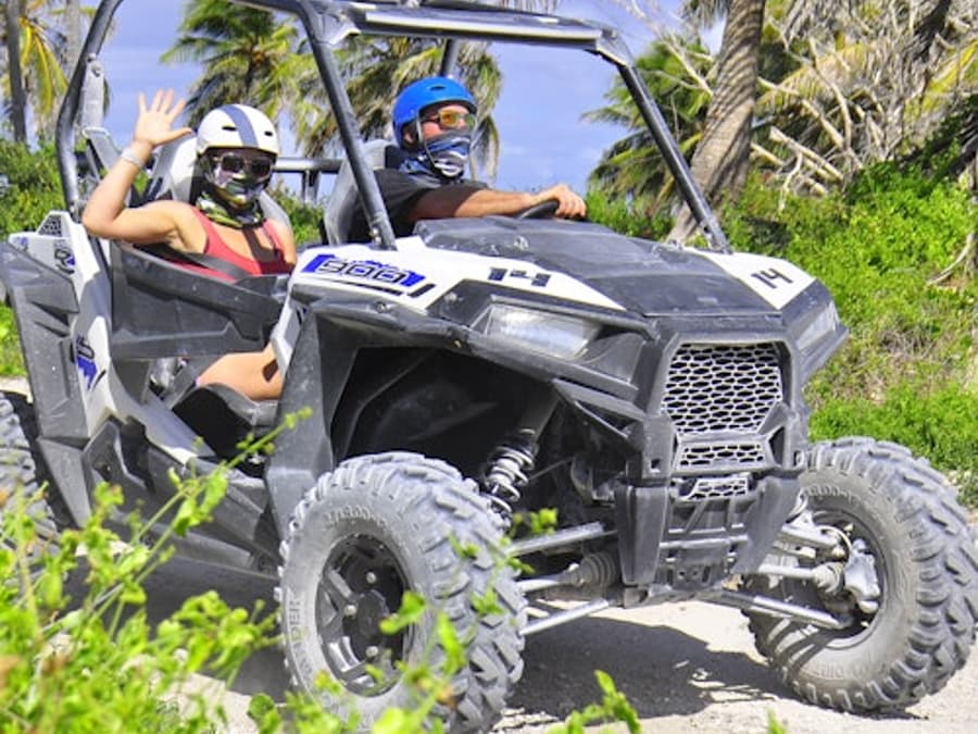 Bavaro Park: Visita VIP en Buggy de Mig Dia