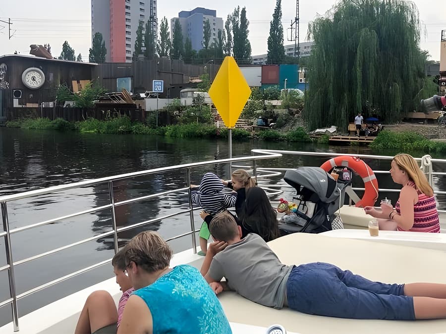 2.5-Hour Berlin City Highlights Sightseeing Cruise