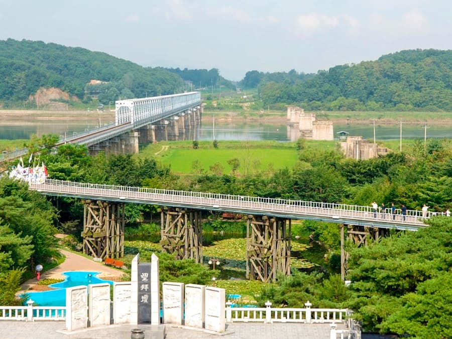 DMZ Full-Day Tour with Boat Riding Adventure in Imjin River