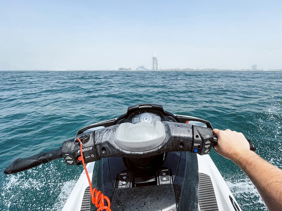 Tour đi xe trượt nước tự lái khám phá Dubai với hướng dẫn viên, ảnh miễn phí, video & quà tặng cà phê