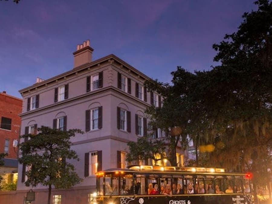 Savannah: Ghosts & Gravestones Tour