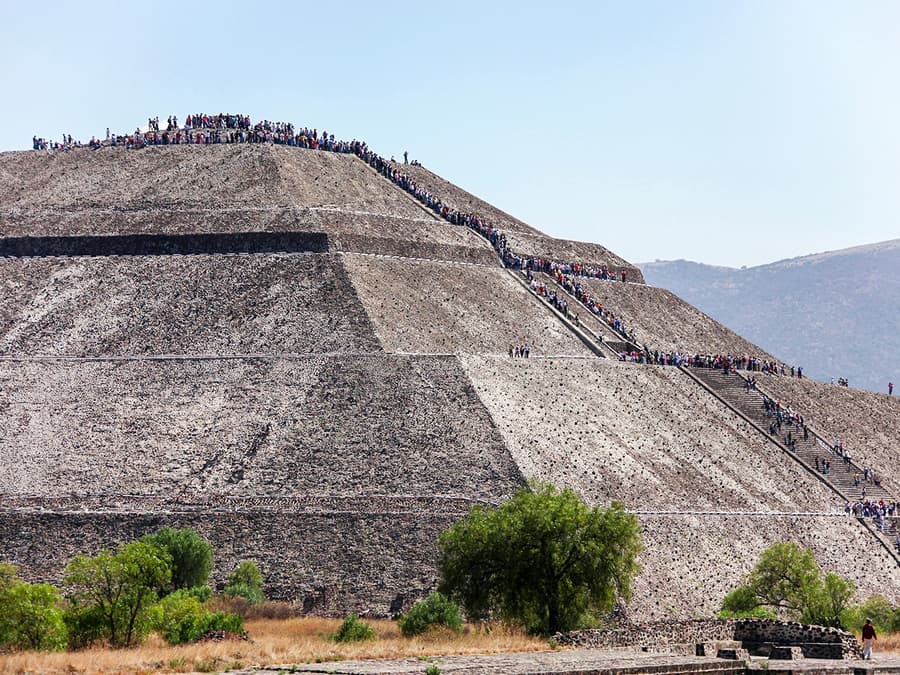 From Mexico City: Teotihuacán Early Access Tour