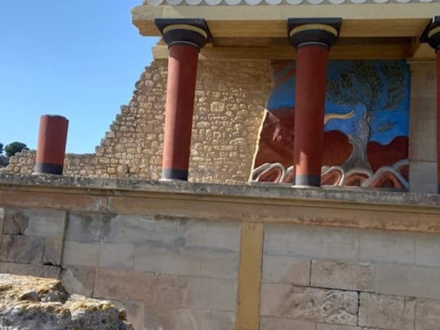 Palace of Knossos and Zeus Cave: Private Tour