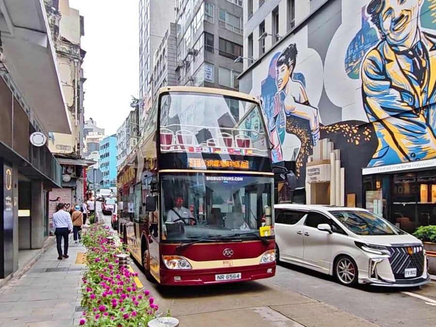 Big Bus: Hong Kong Hop-on Hop-off Bus Tour with Victoria Harbor Ferry Transfer