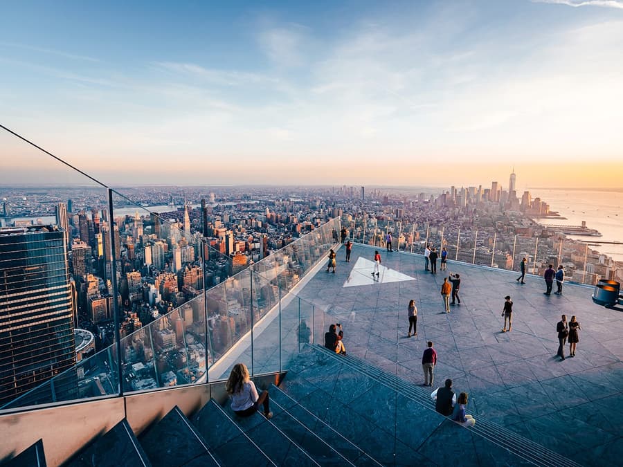 Esperienza VIP al Tramonto sull'Edge Observation Deck