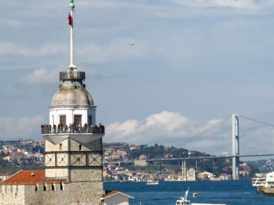 Istanbul: Tour amb creuer pel Bòsfor i el Corn d'Or, mesquita d'Eyup i degustació gastronòmica