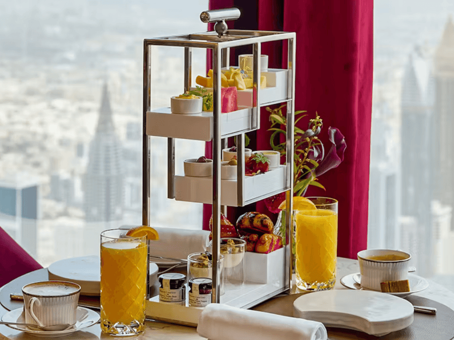 Burj Khalifa'da At.Mosphere: Yemek Deneyimleri