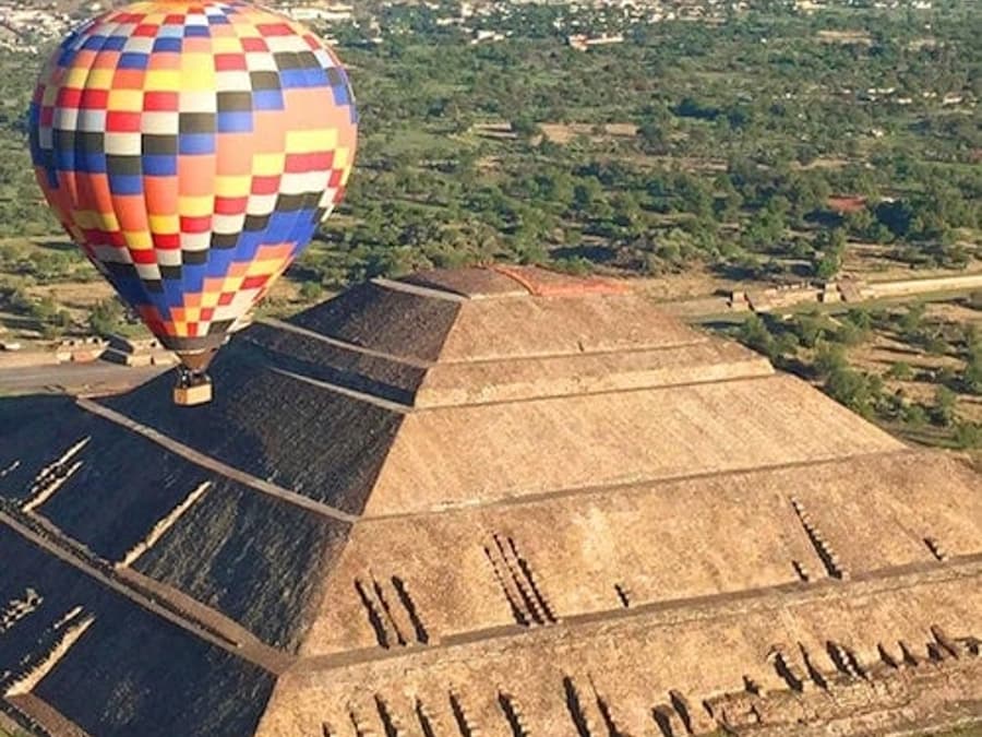 Teotihuacán Pyramids: Private Tour from Mexico City