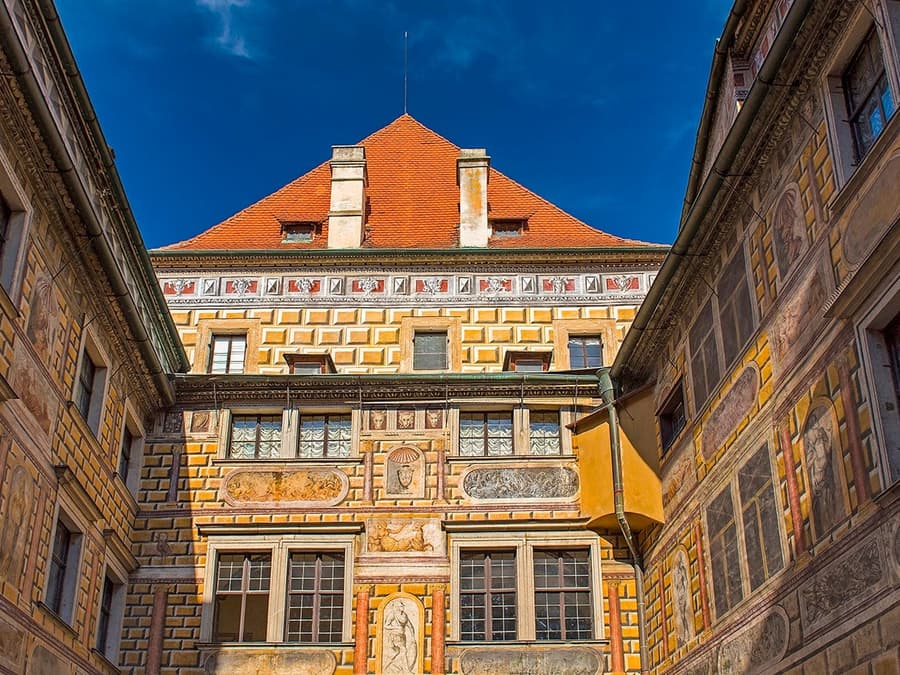 Z Pragi: Wycieczka z przewodnikiem po Cesky Krumlov z opcjonalnym wejściem do zamku