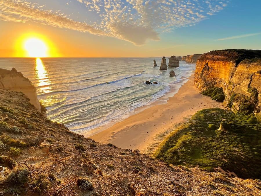 Great Ocean Road & 12 Apostles Sunset Tour