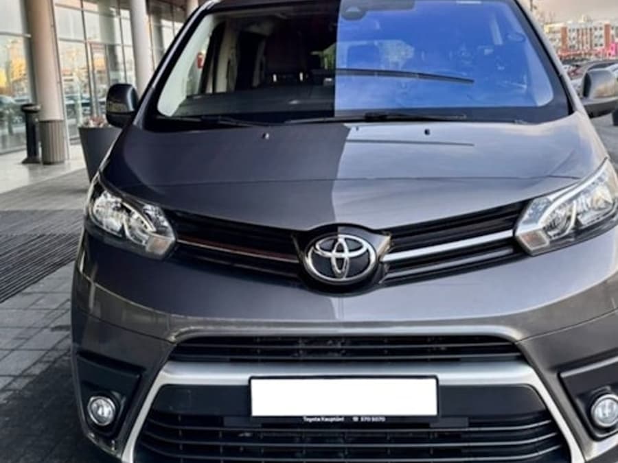 Reykjavik: Private Transfer to Keflavik International Airport