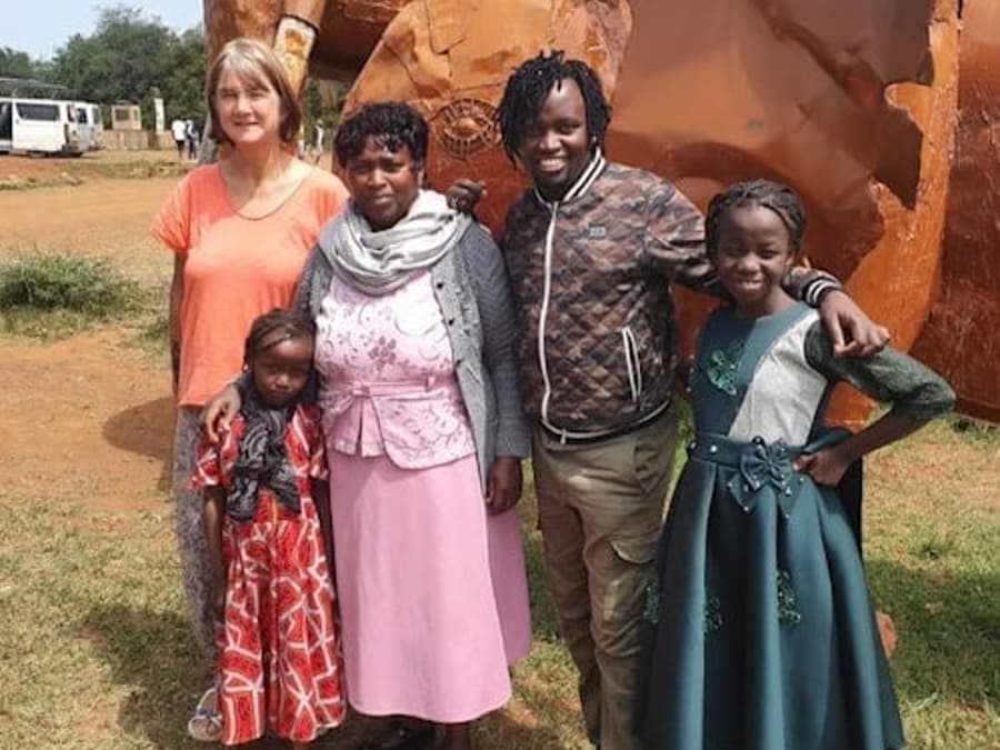 Nairobi: National Park Day Tour + Giraffe Center