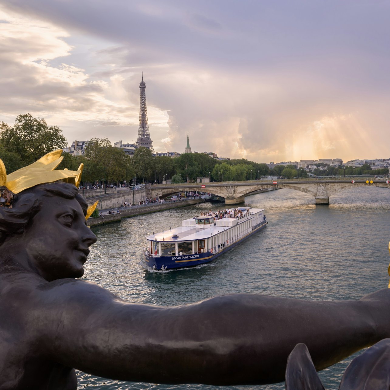 Seine River: Brunch Cruise by Le Capitaine Fracasse — gallery 2