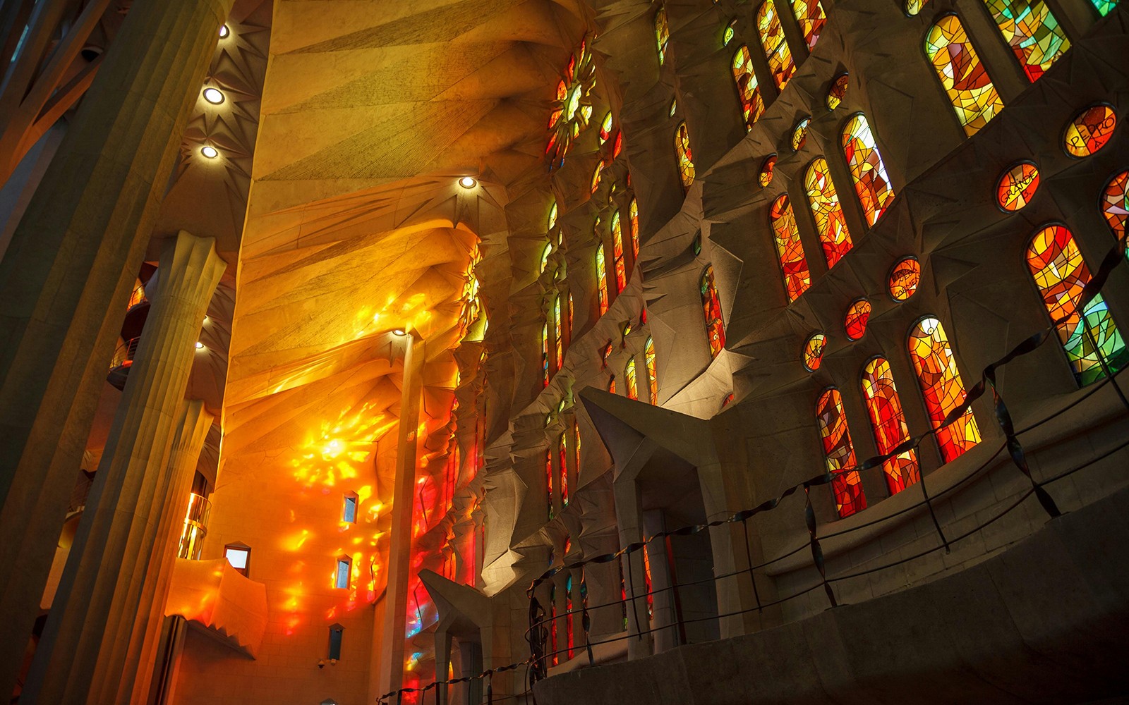 Sagrada Familia Fast-Track Tickets with Audio Guide — gallery 2