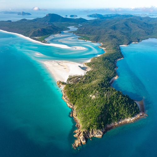 Whitsunday Islands: 1-Hr Flight + Guided Tour from Airlie Beach + Snorkelling