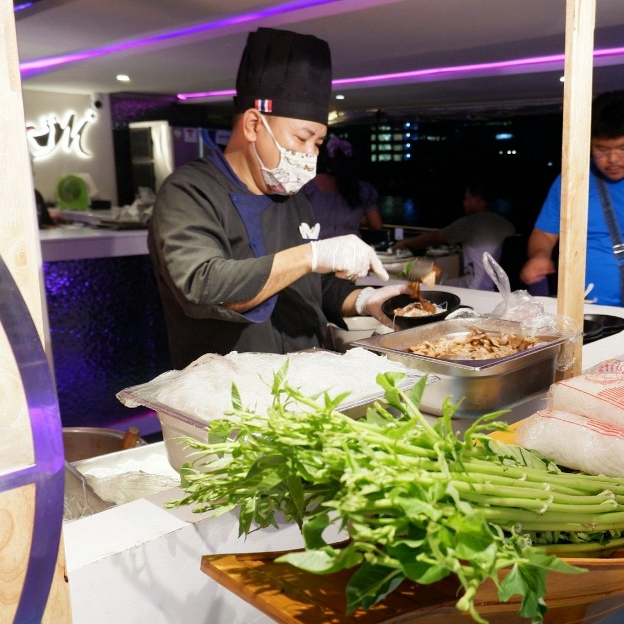 Bangkok: Meridian Dinner Cruise from INCONSIAM