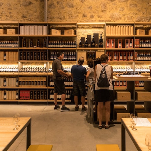 Caves Poças: Guided Tour + Port Wine Tasting with Pastel de Nata