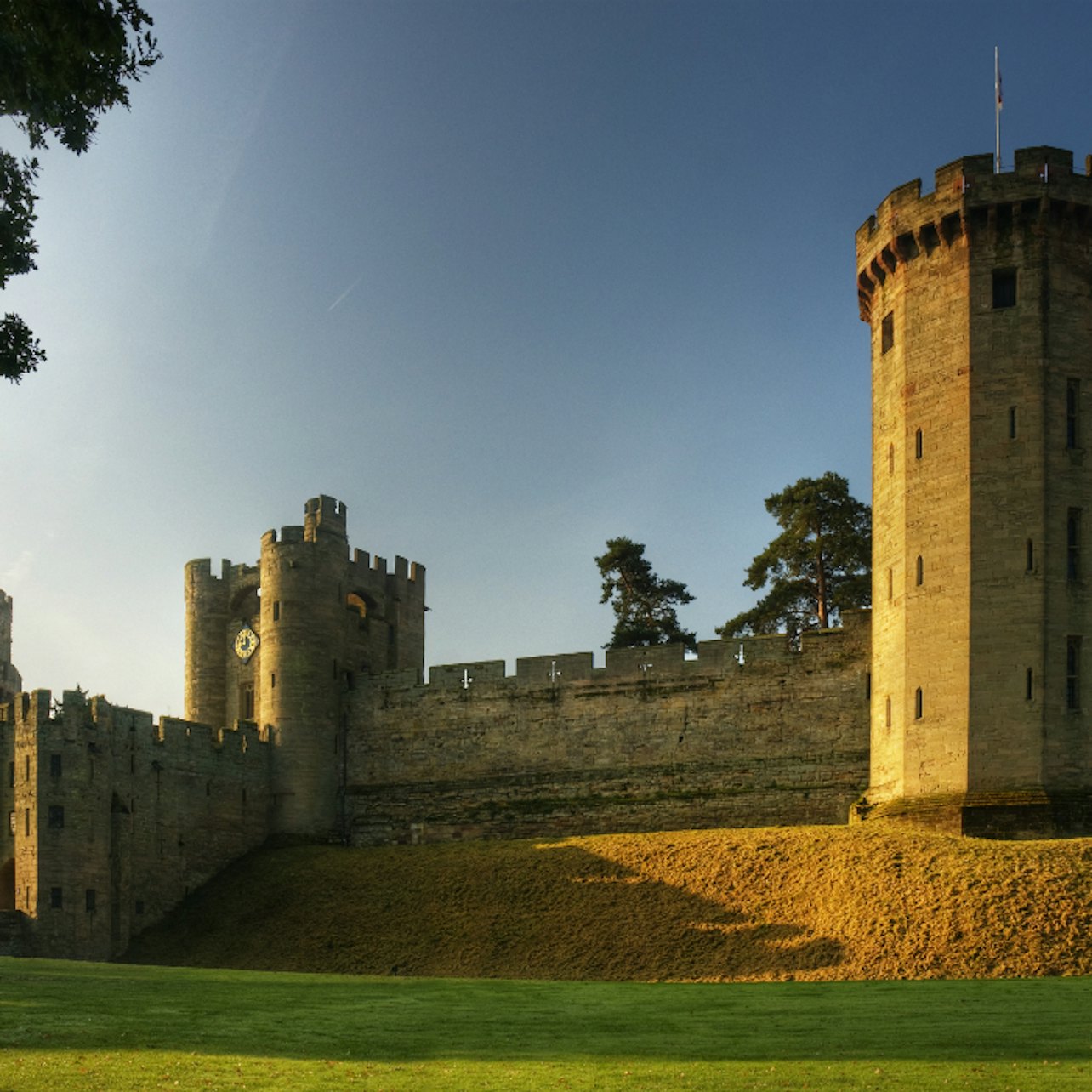 Warwick Castle: Day Trip from London by Rail