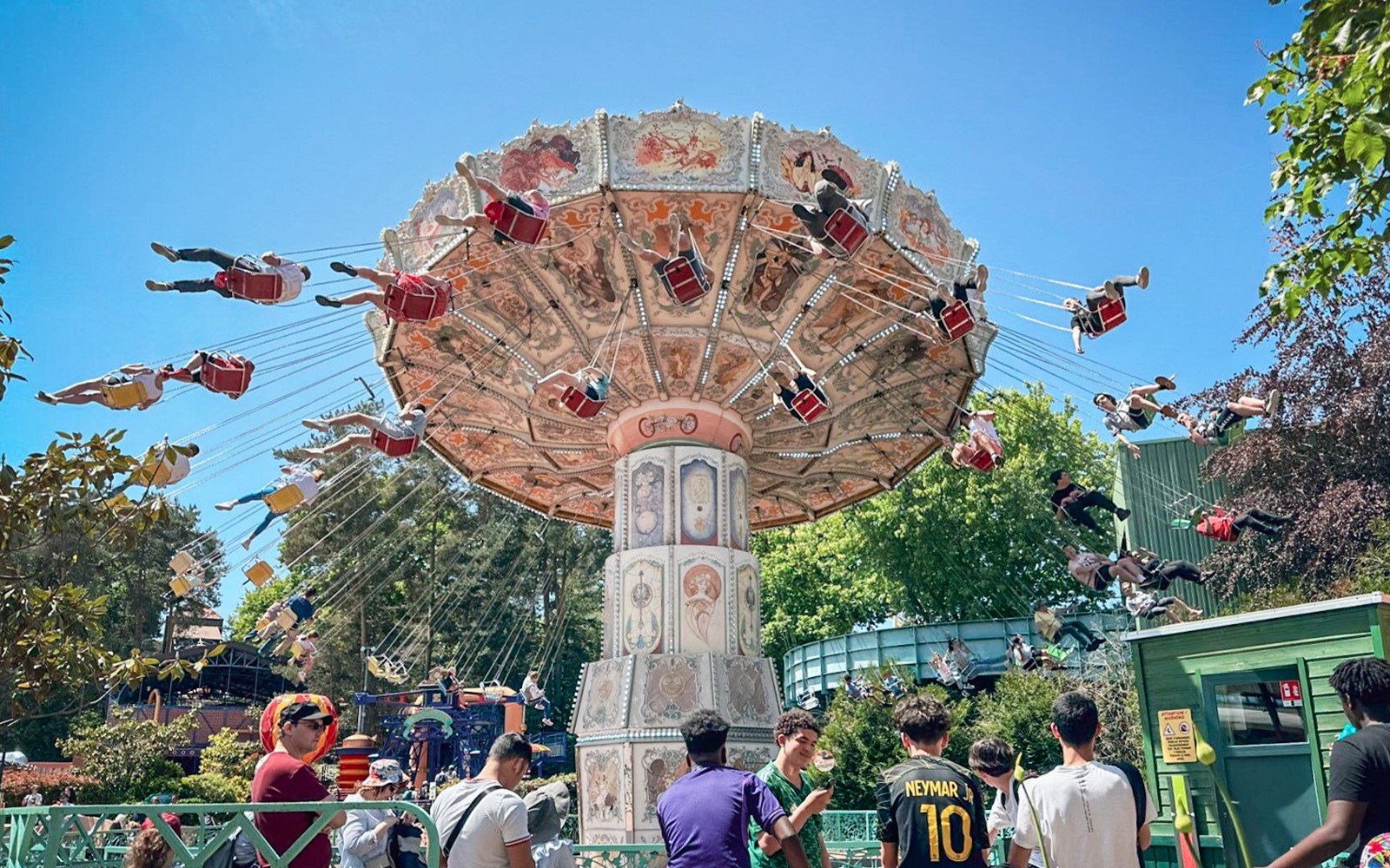 From Paris: Astérix Park Tickets with Round-Trip Transfers