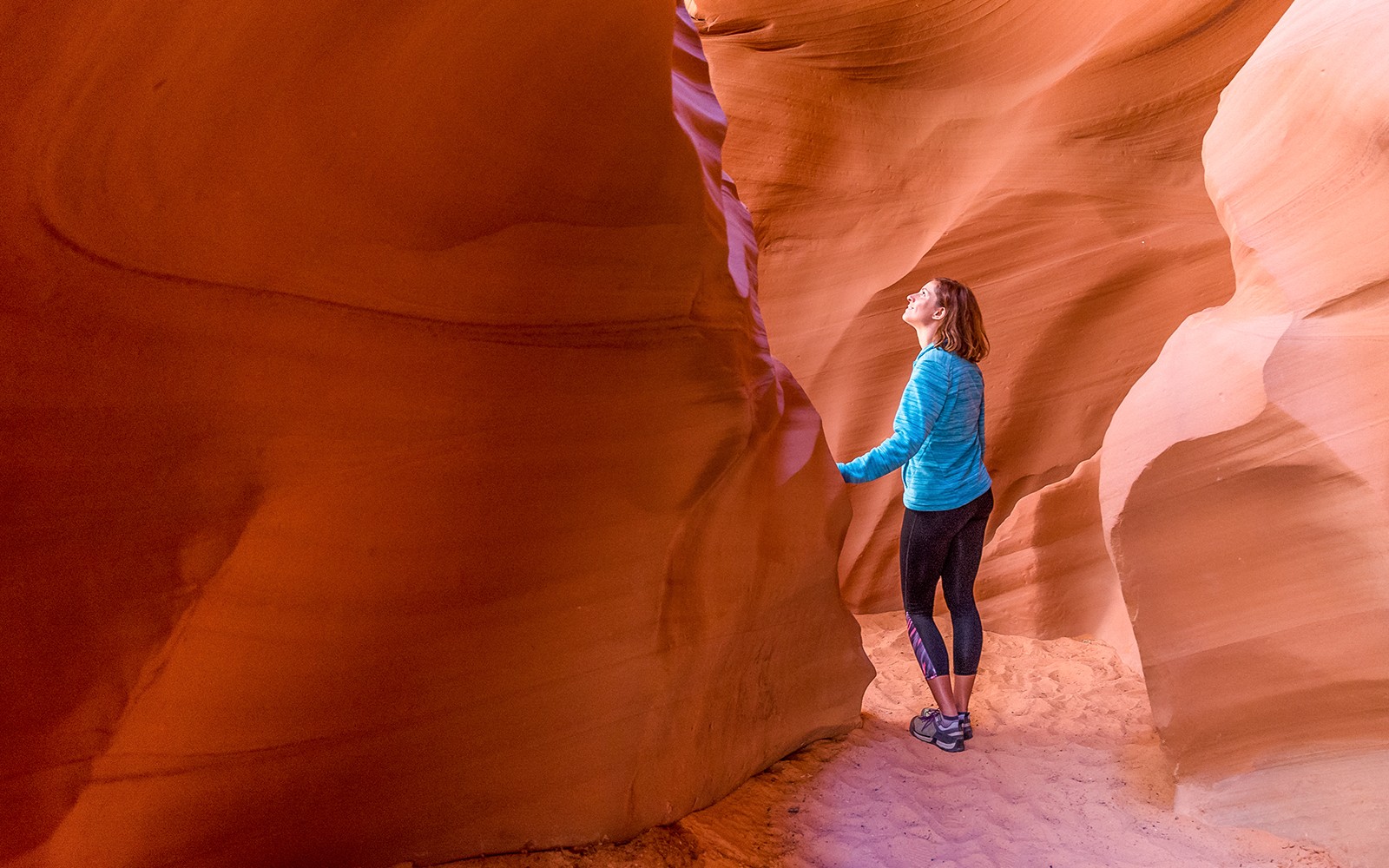 Upper Antelope Canyon Tour with Navajo Guide