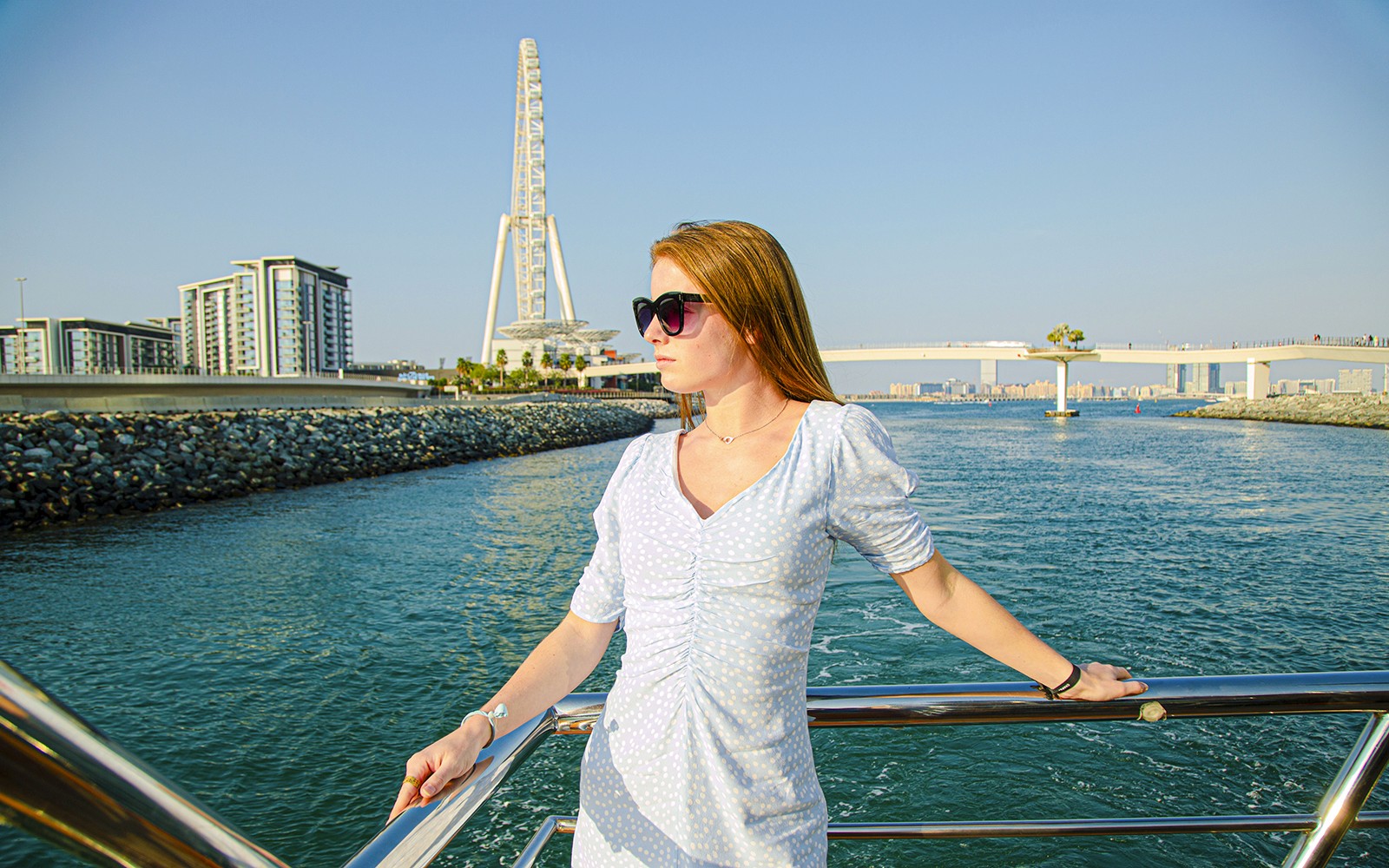 From Dubai Marina/Creek: 1-Hour Sightseeing Dhow Cruise with Unlimited Soft Drinks
