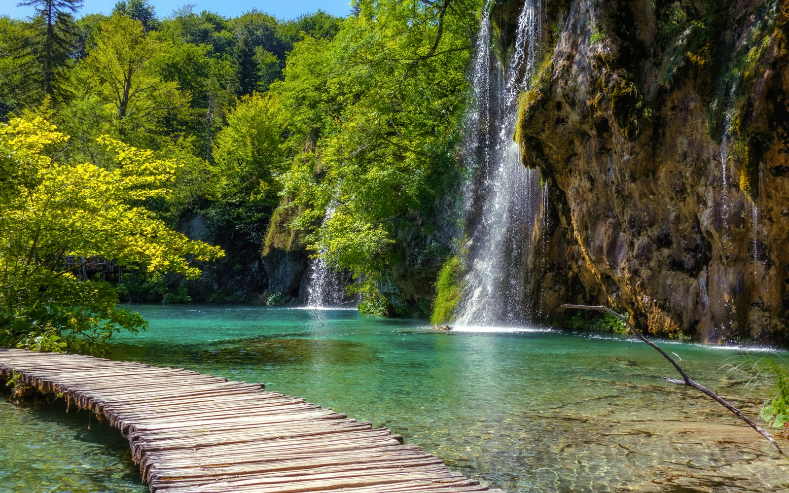 From Zadar: Full-Day Guided Tour of Plitvice Lakes National Park — gallery 4