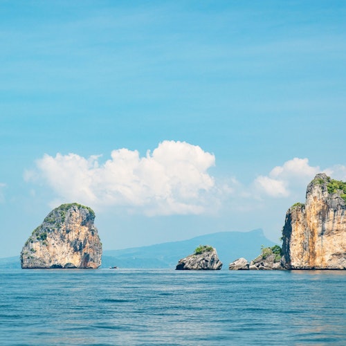 4 Islands Krabi: Guided Longtail Boat Tour from Ao Nang + Lunch