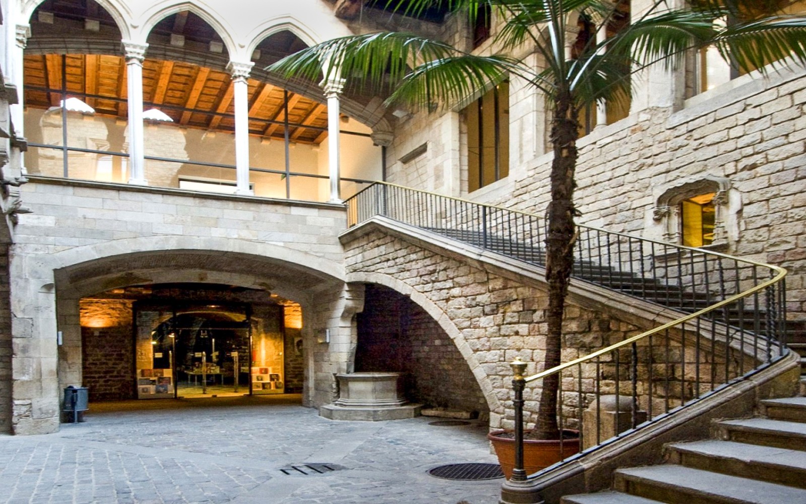 Combo: El Born & Picasso Museum Guided Tour + Moco Museum Barcelona Tickets with Audio Guide — gallery 4