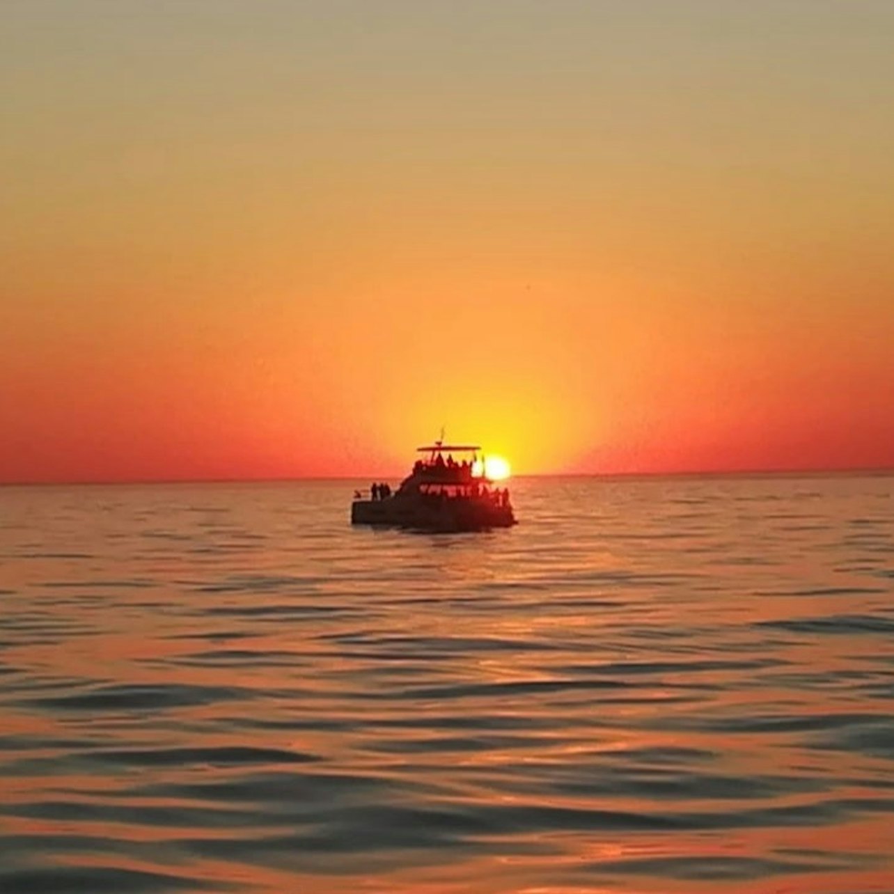 Cape Town: Sunset Champagne Cruise
