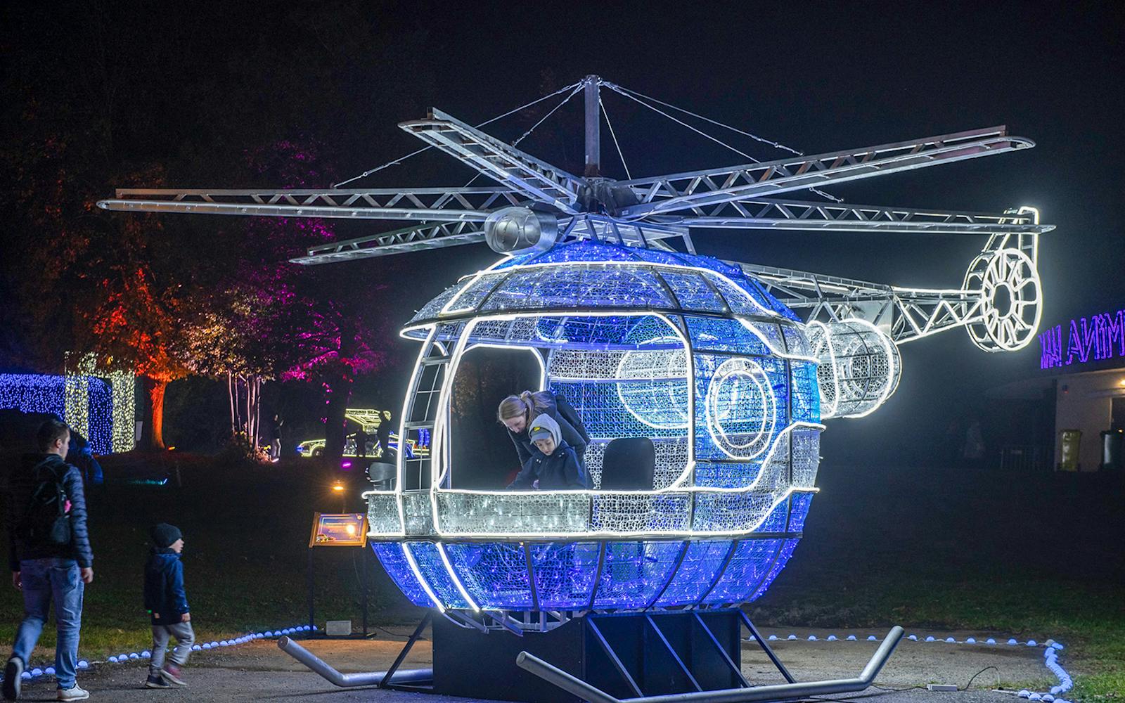Budapest: Lumina Light Park Wonderworld Entry Tickets
