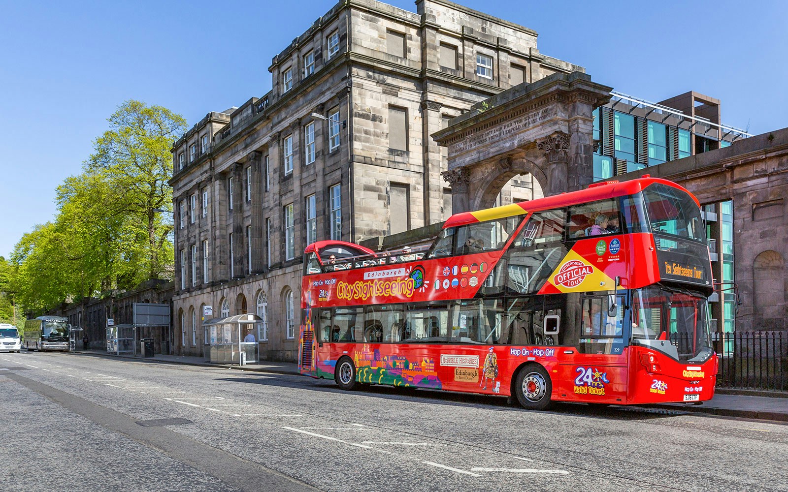 City Sightseeing: Edinburgh Hop-on Hop-off Bus Tour — main image