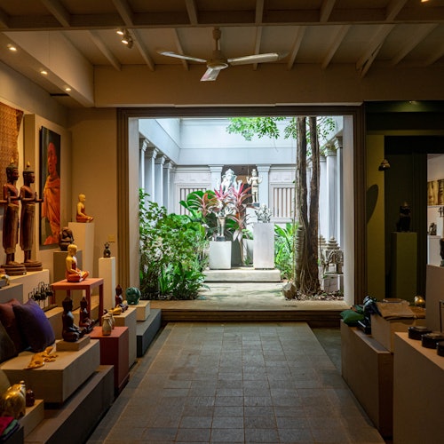 Siem Reap: Bike Day Trip + Theam's Gallery Entry Ticket