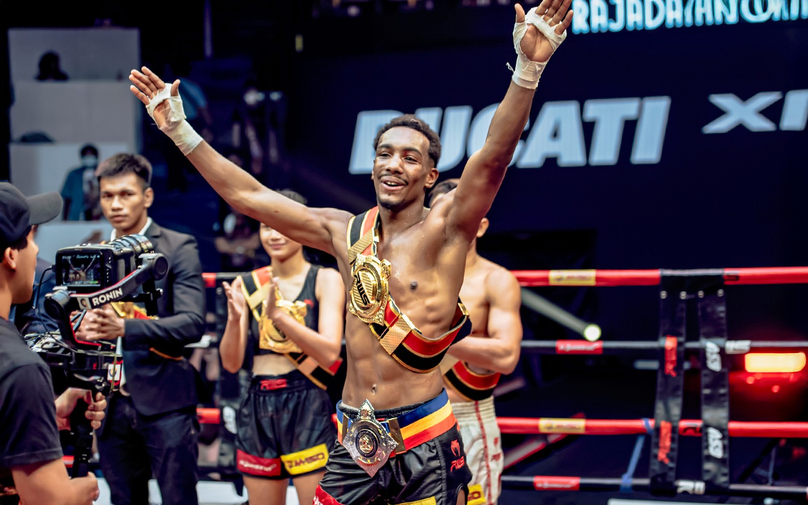 Muay Thai Match at Rajadamnern Boxing Stadium Tickets — gallery 3