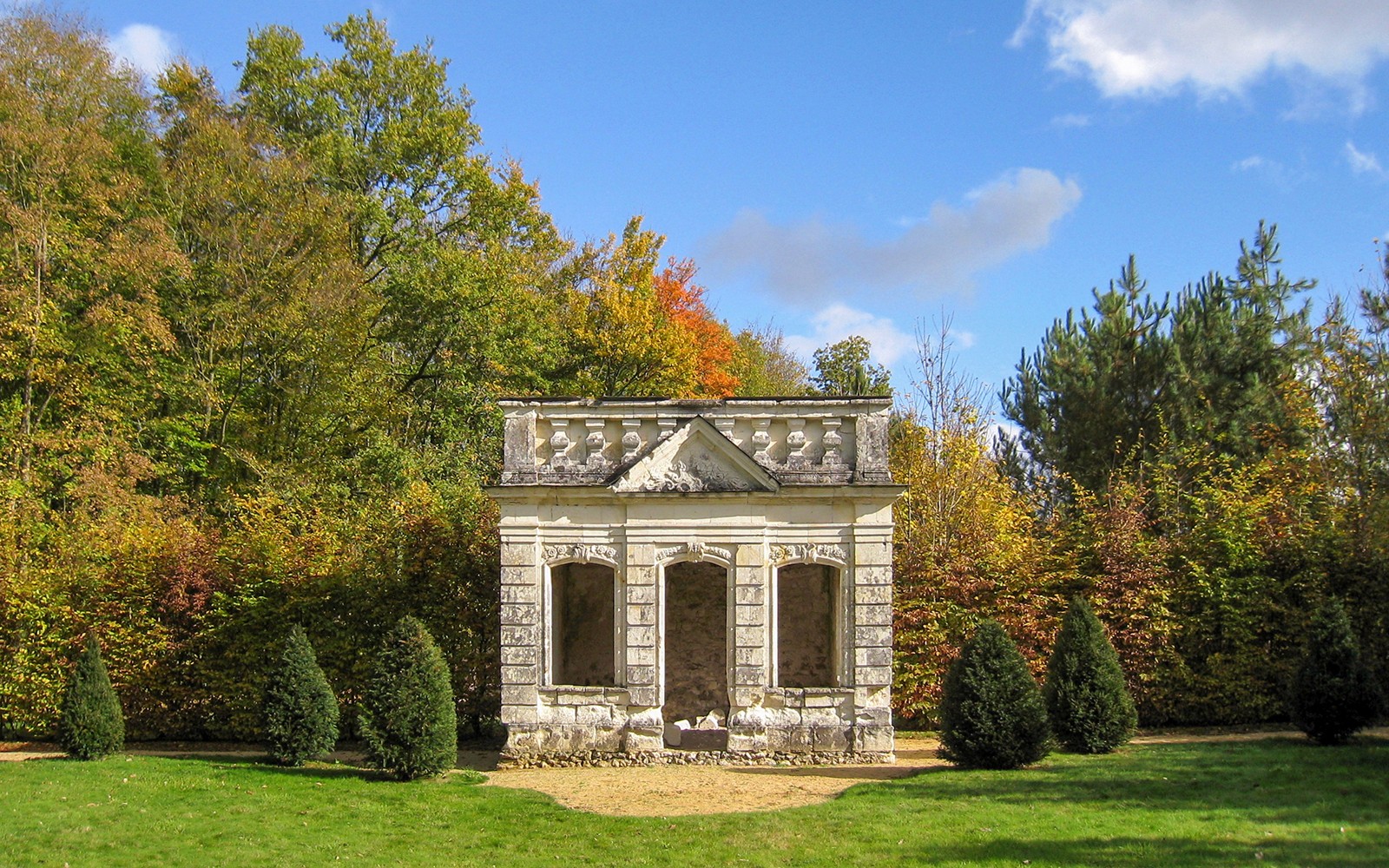 From Tours or Amboise: Chambord and Chenonceau Castle Guided Tour