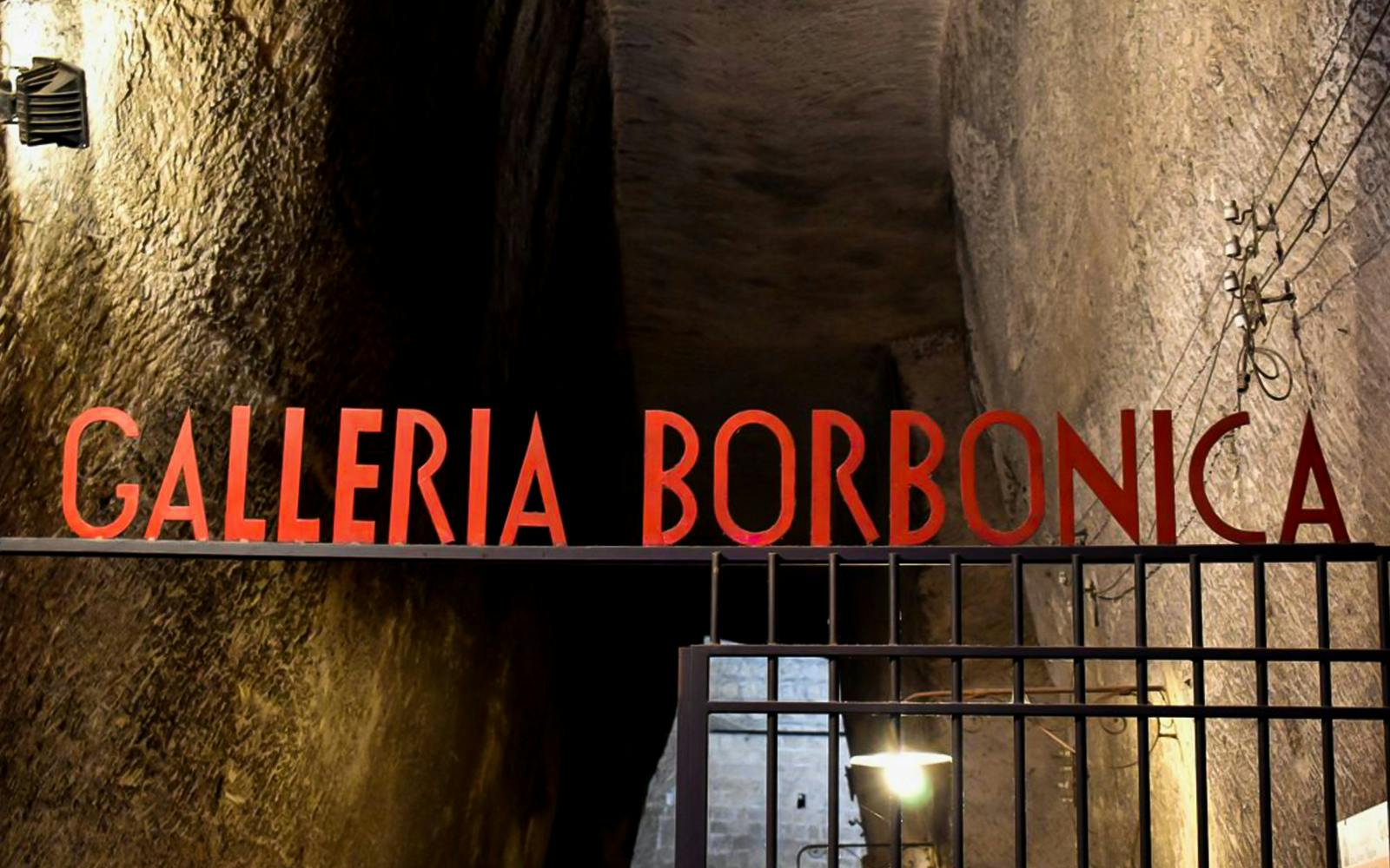 Bourbon Tunnel Entry Tickets & Guided Tour