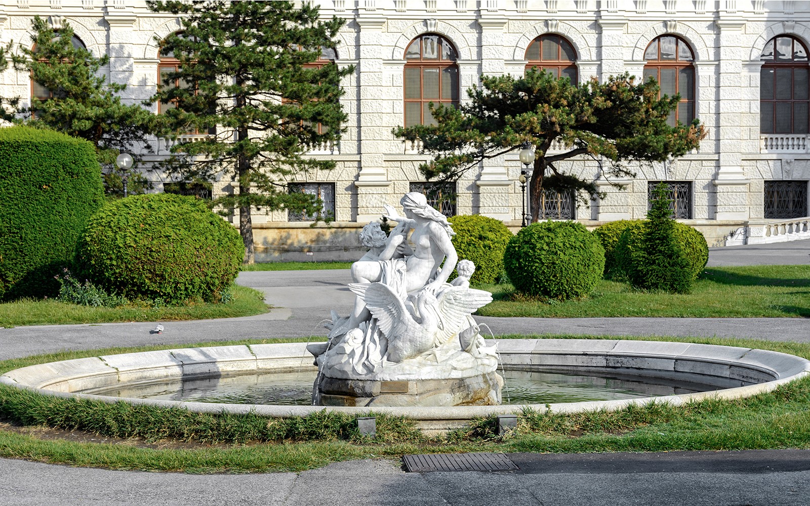 Sisi Museum & Hofburg Skip-the-Line Guided Tour