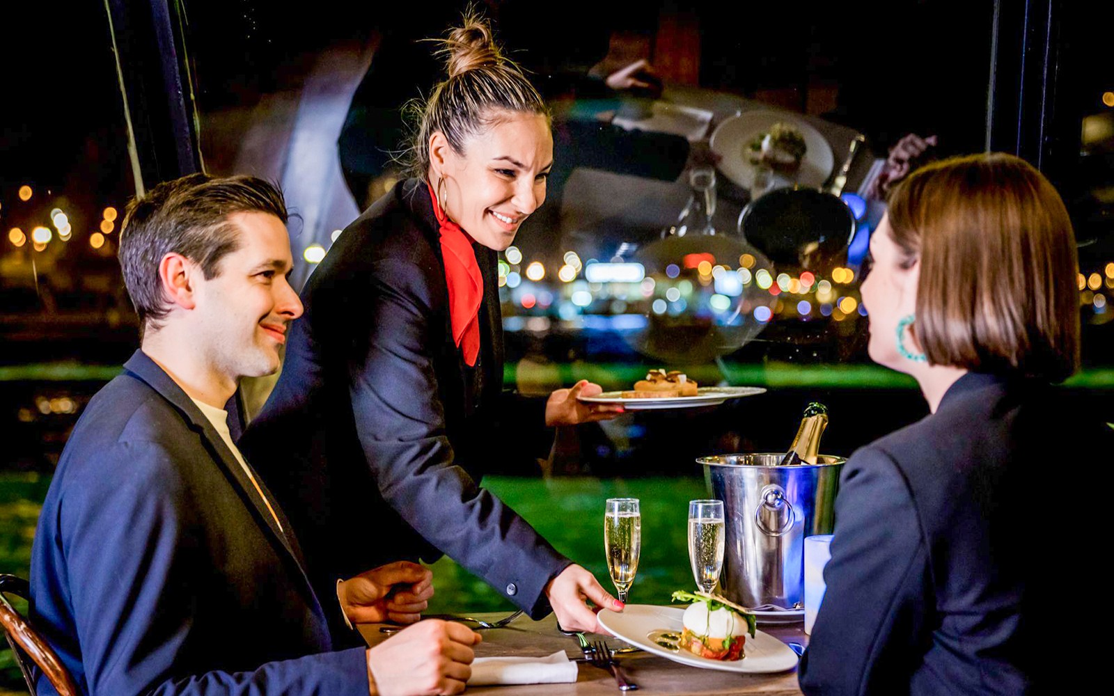 Romantic Seine River Dinner Cruise — gallery 1