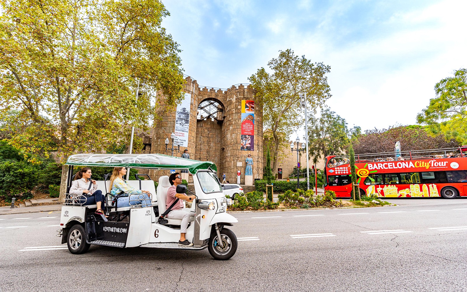 Barcelona Tuk-Tuk City Tour — gallery 1
