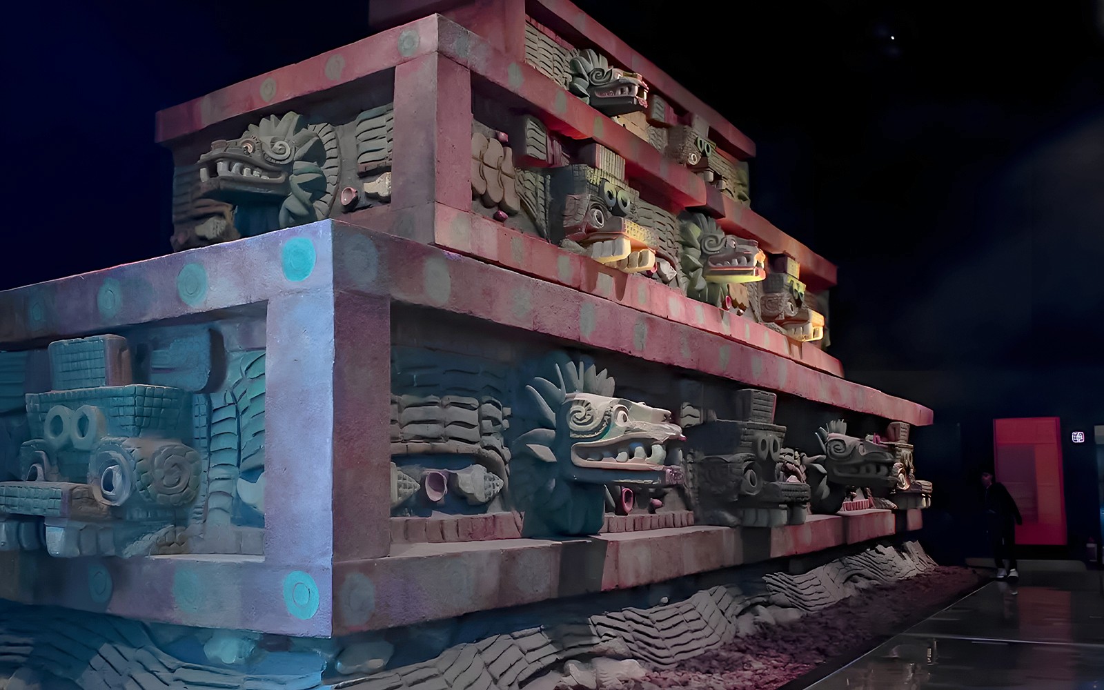 Anthropology Museum & Chapultepec Castle Guided Tour