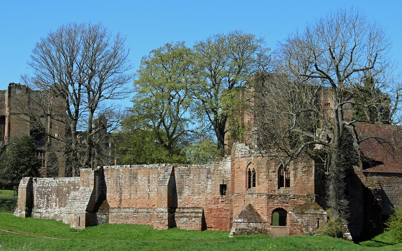 Tickets to Kenilworth Castle and Elizabethan Garden — mobile