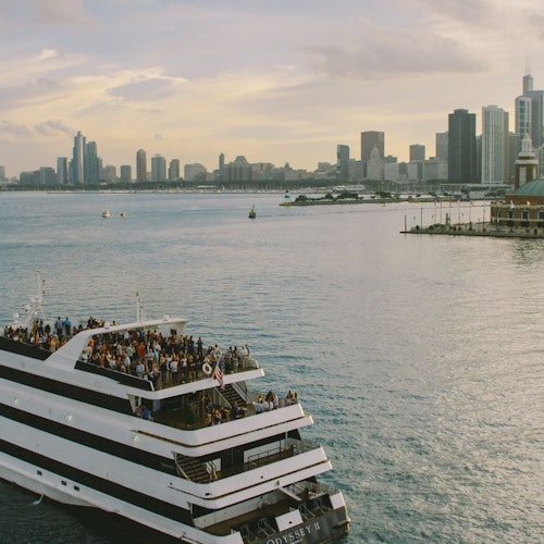 Lake Michigan Chicago: 2-Hr Sightseeing Cruise with Lunch
