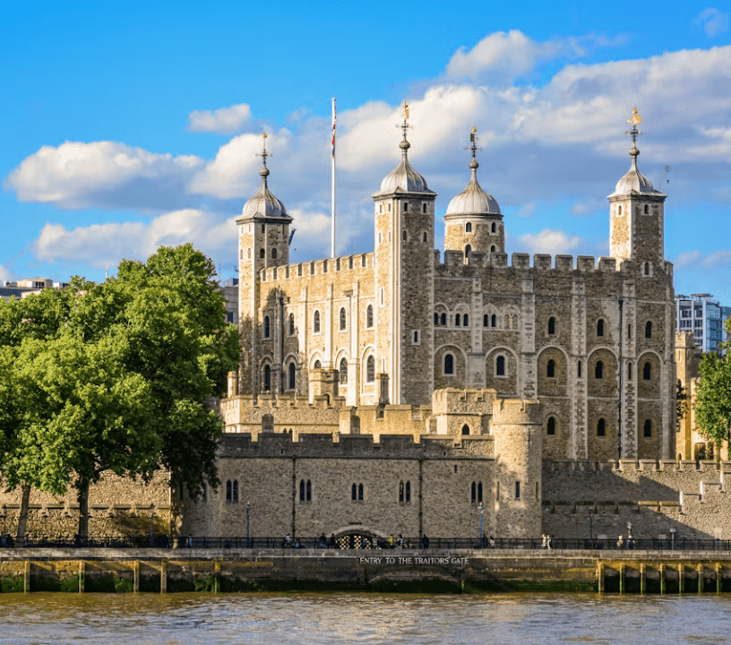 Thames River Lunch Cruise with 2-Course Meal, Coffee & Tea