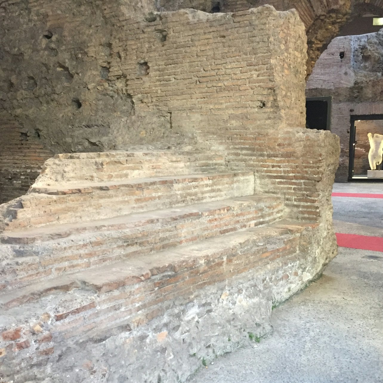 Rome: Piazza Navona Underground & Multimedia Experience