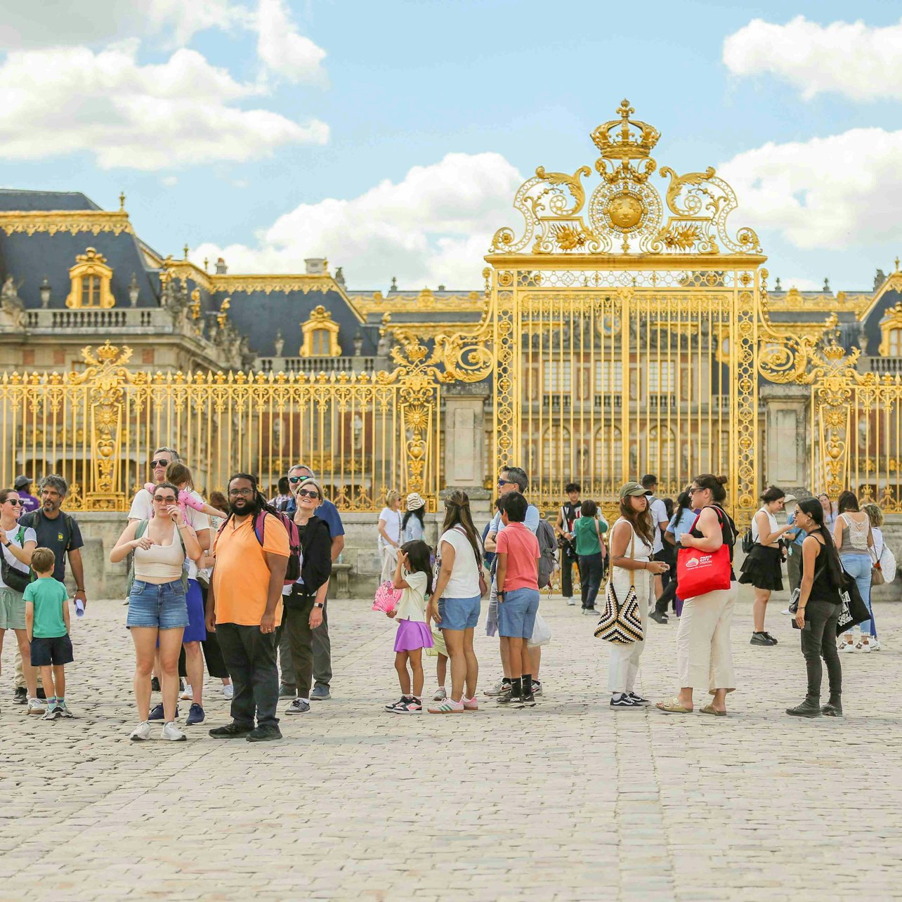 Palace of Versailles: Roundtrip Transport Only