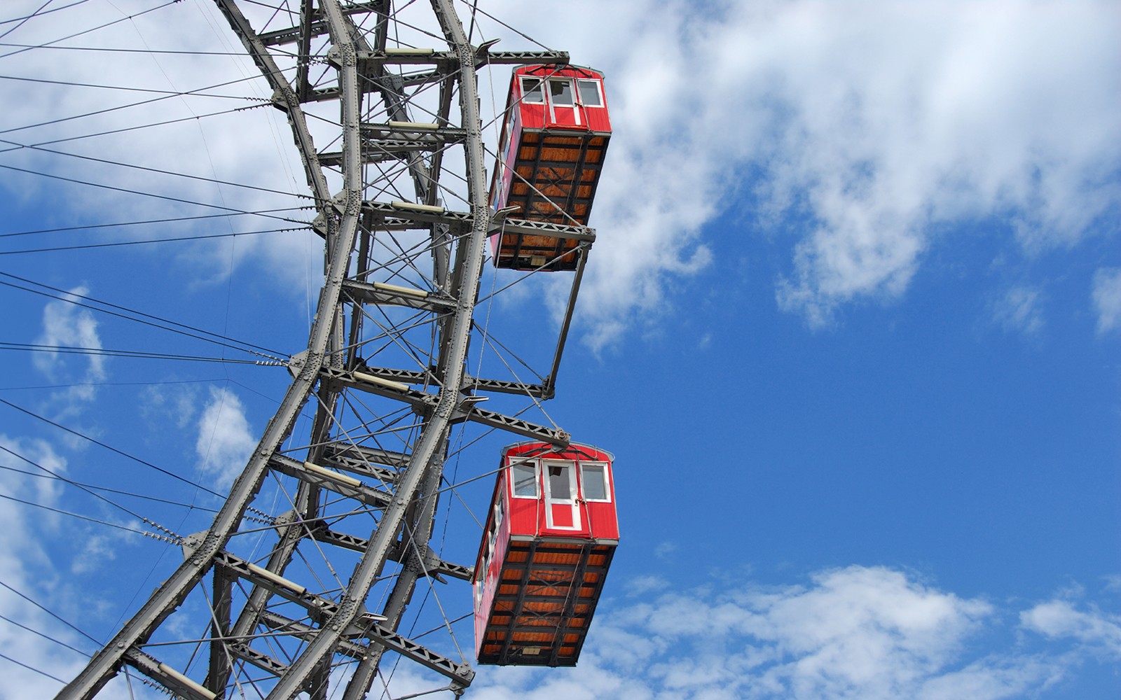 Vienna Combo (Save 20%): Hop-on Hop-off Bus Tour + Danube River Cruise + Top Attraction Tickets — gallery 1