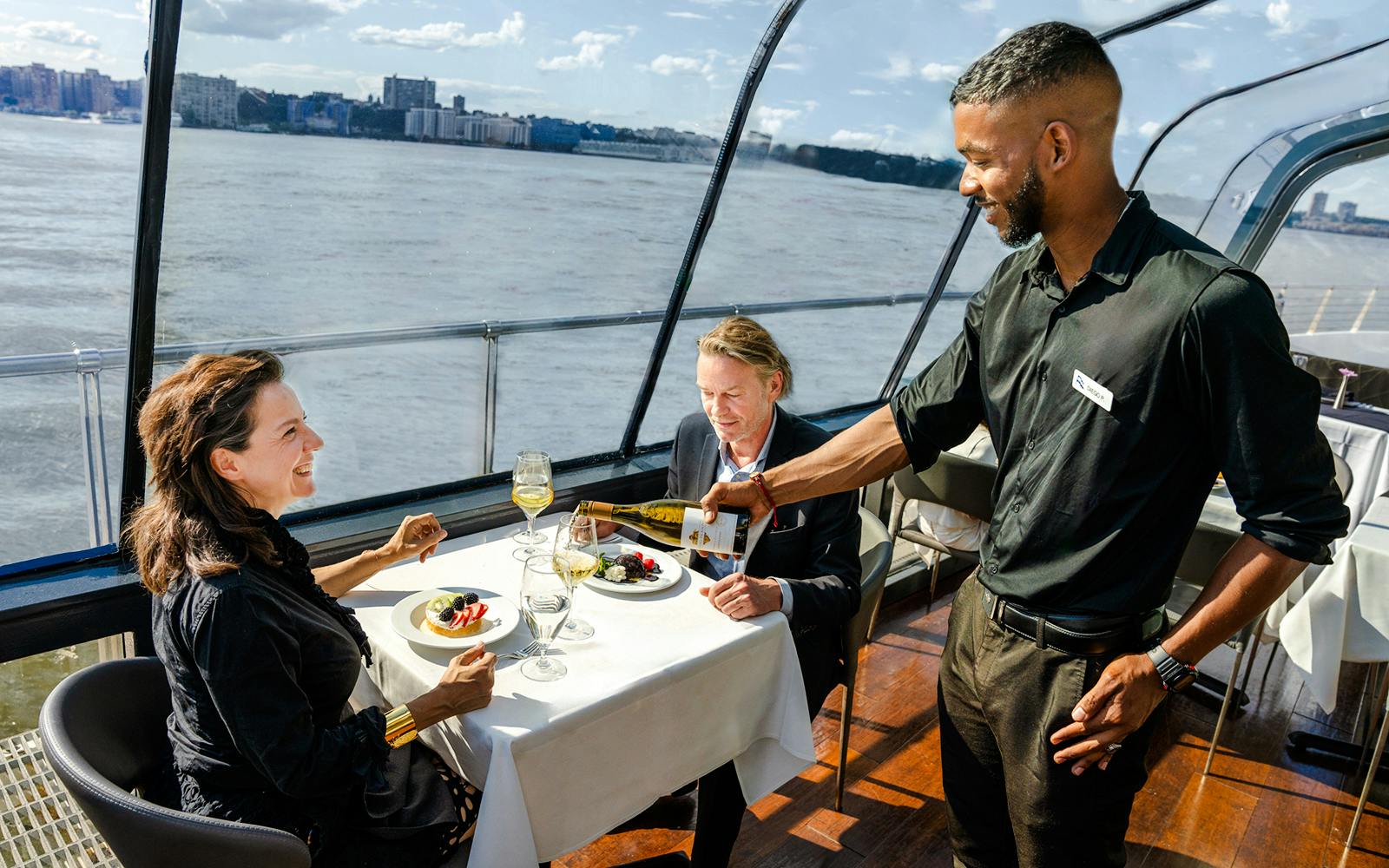 New York Dining Cruise visitor view at Chelsea Piers Pier 61
